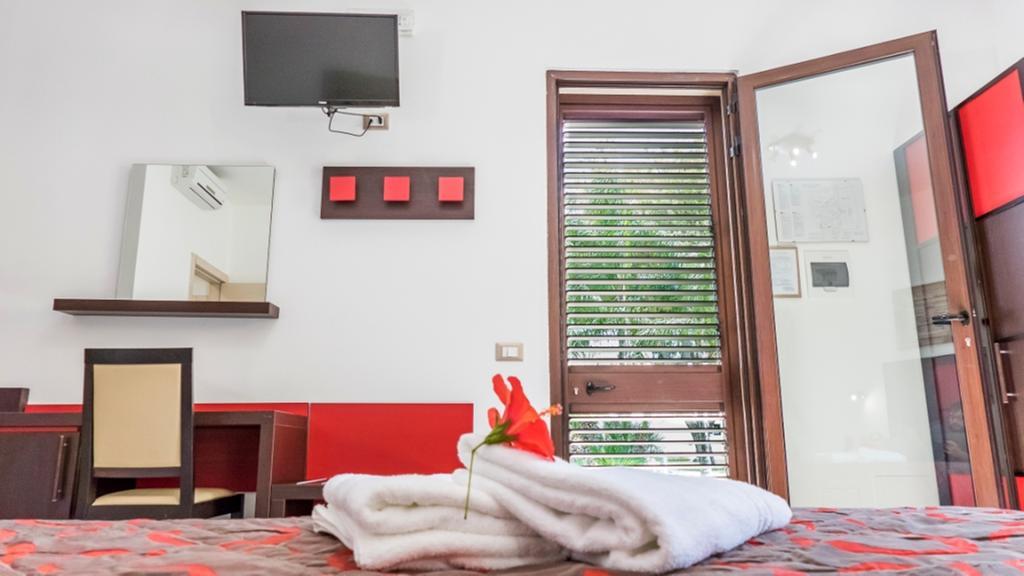 Resort Villa Hermosa Porto Cesareo Exterior photo